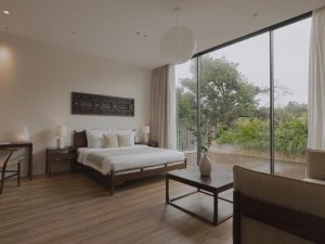 Cửa Slim Panorama – Giải pháp kiến trúc hút khách bền vững cho homestay
