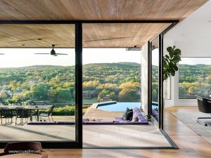 Cửa Slim Panorama và giá trị kết nối không gian với cảnh quan rừng núi